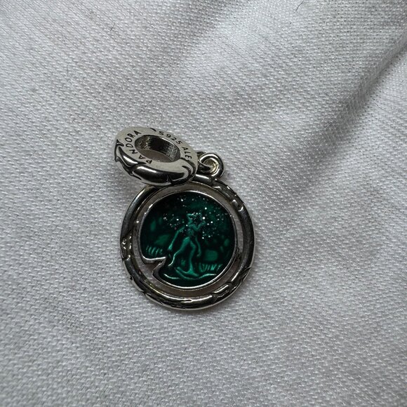 Pandora Stranger Things Glow-in-the-dark Upside Down Dangle Charm - Picture 2 of 3